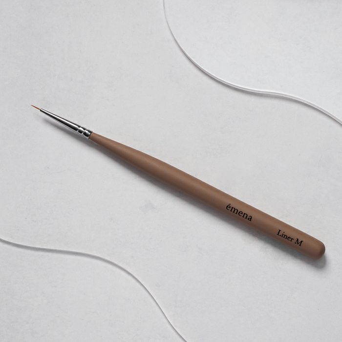 エメナ ジェルブラシ　Liner M